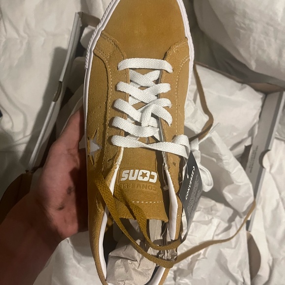 Brand new converse - Picture 5 of 5